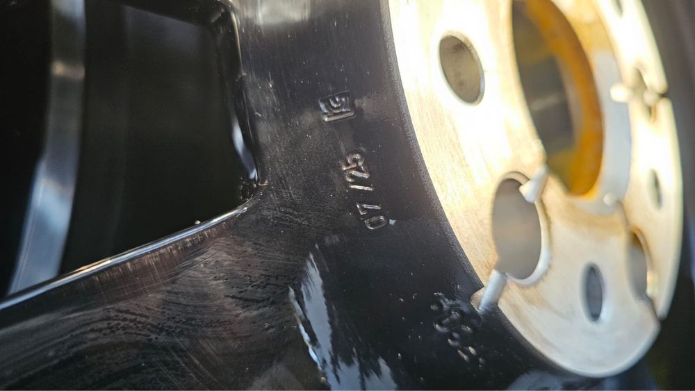 Opony i felgi, komplet stan idealny 19’ !