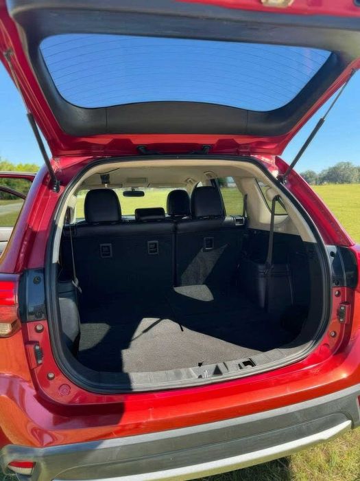 Mitsubishi Outlander SEL S-AWC      2016