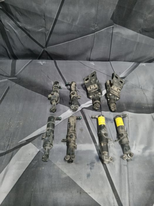 Форсунка омивача фар Мерседес. Форсунка омивателя Фары Mercedes