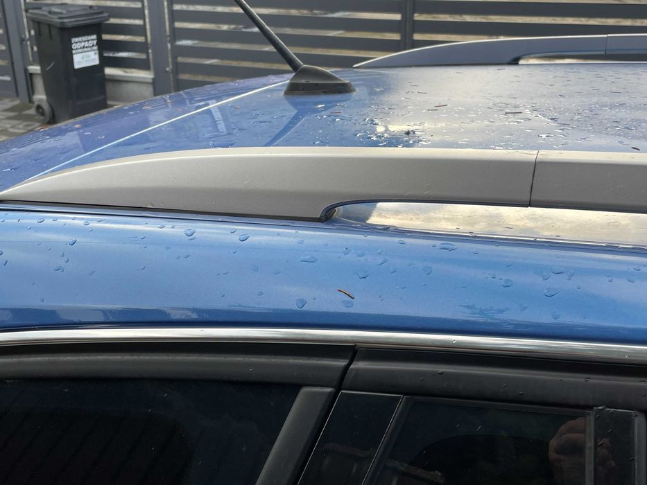 Renault Laguna 3.2009 rok nakładki relingów