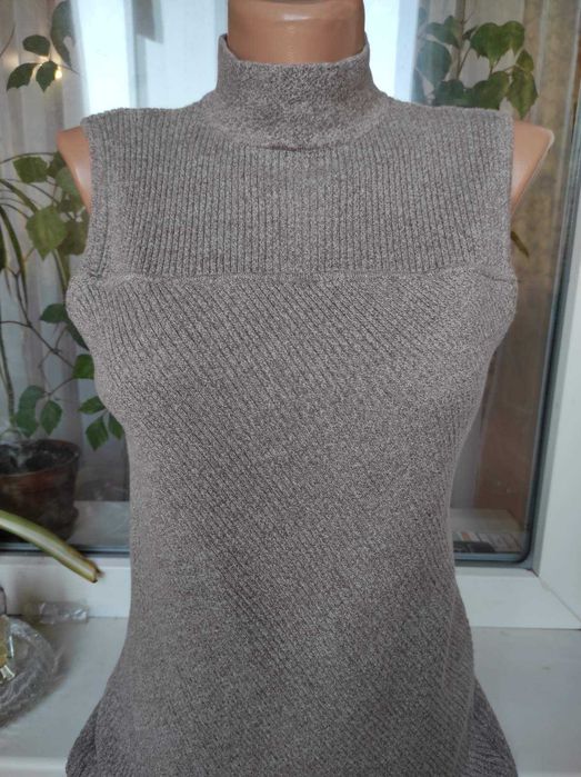 Платье - туника. Платье под горло. Жилет. Трикотажное платье.