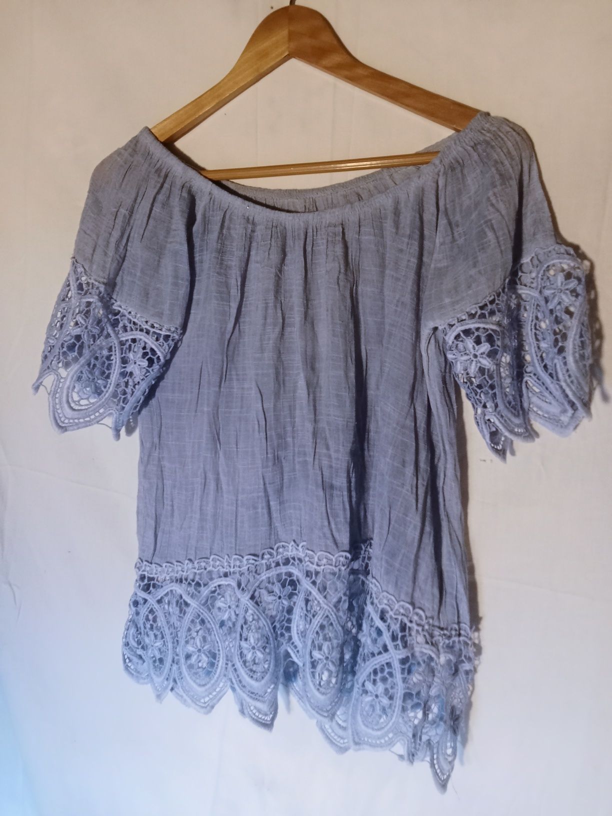 2 blusas frescas, para um look descontraído e moderno.Ref  312