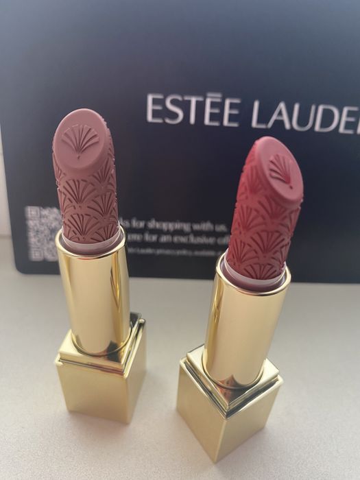 Помада Estee Lauder