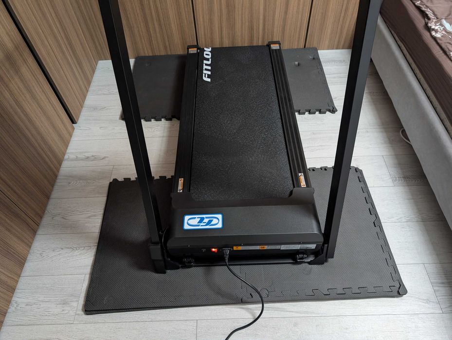 Бігова доріжка FitLogic T12B