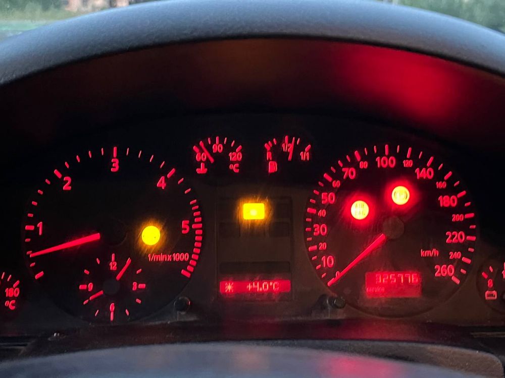 Audi A6 C5 седан