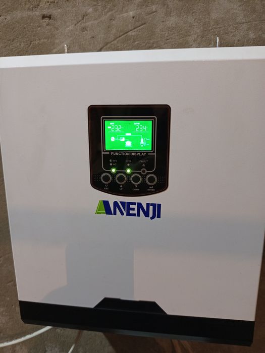 Комплект безперебійного живлення.