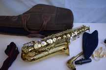 Saxofone Alto . Salem B93342.  N  1