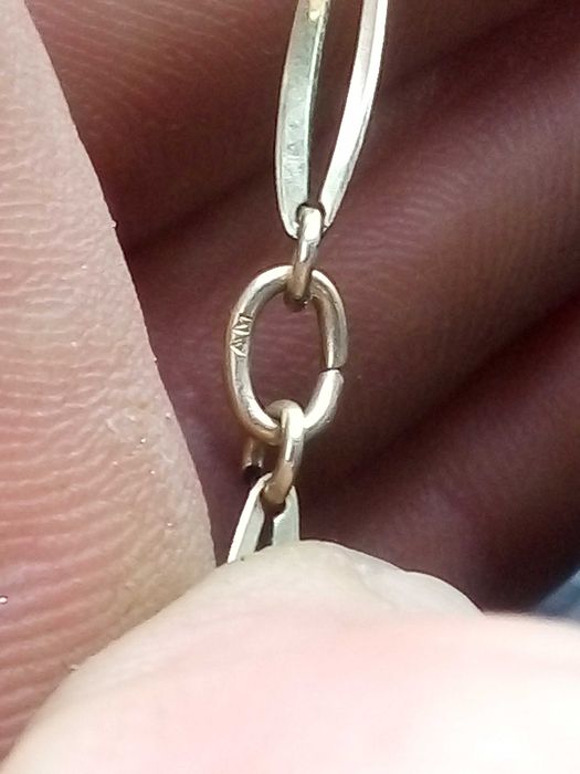 Sprzedam piękny naszyjnik z kamieniami rodonitu