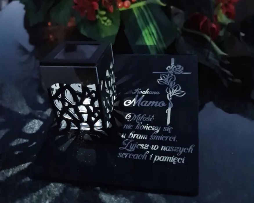 Znicz solarny dla mamy elegancki wytrzymały grawerowany piękny lekki