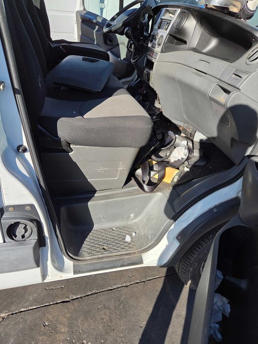 IVECO DAILY III LIFT 05-14r Kompletna kabina