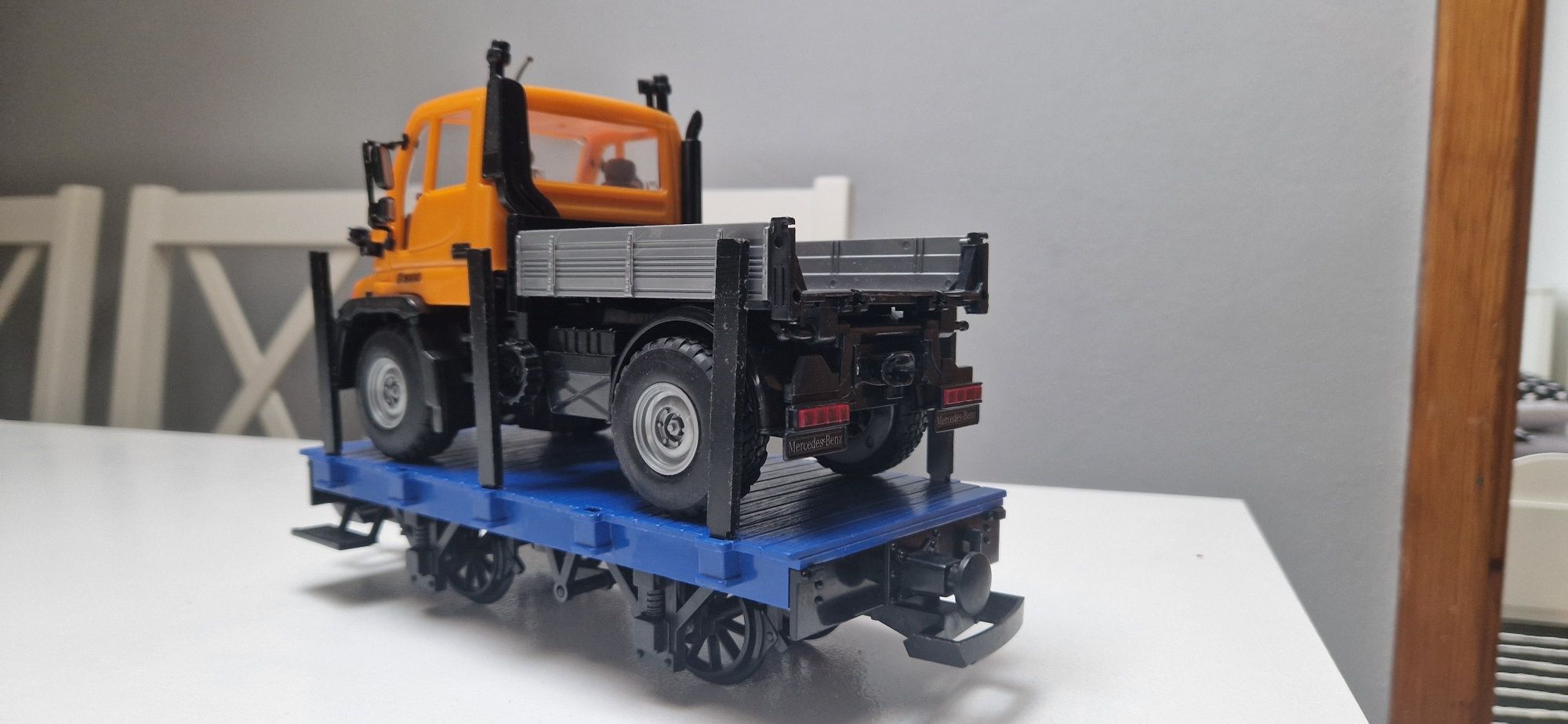 Tanio wagon LGB skala.G z ciężarówką Unimog