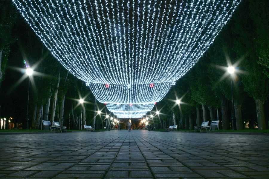 Прикрашаємо гірляндами, новорічна іллюмінація будинків, лед гірлянди!