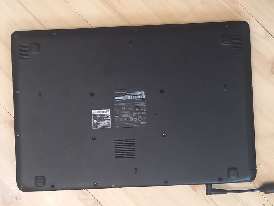 Laptop Acer Aspire ES1-531-C8S7  intel  HDD 1000 Gb  4G Ram