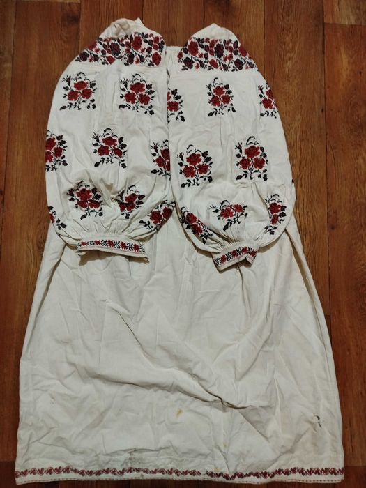 Старовинна вишита сорочка