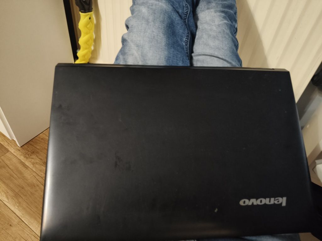 Lenovo B50-80 i3 8 GB SSD