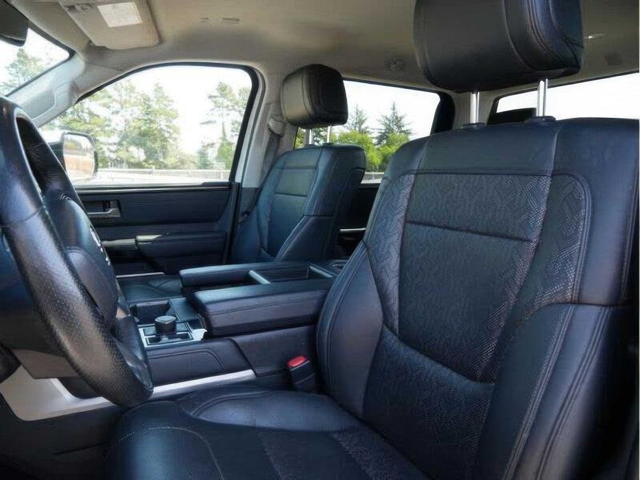 Toyota Tundra Limited CrewMax Cab LB      2022