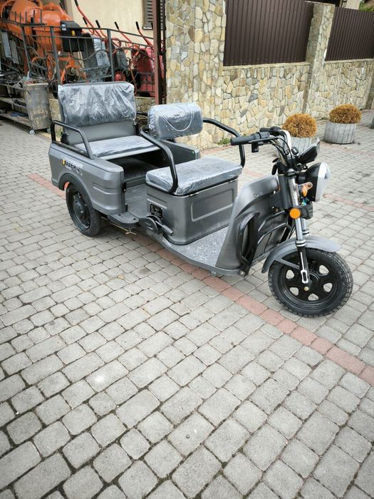 Електротрицикл DOZER Model 6