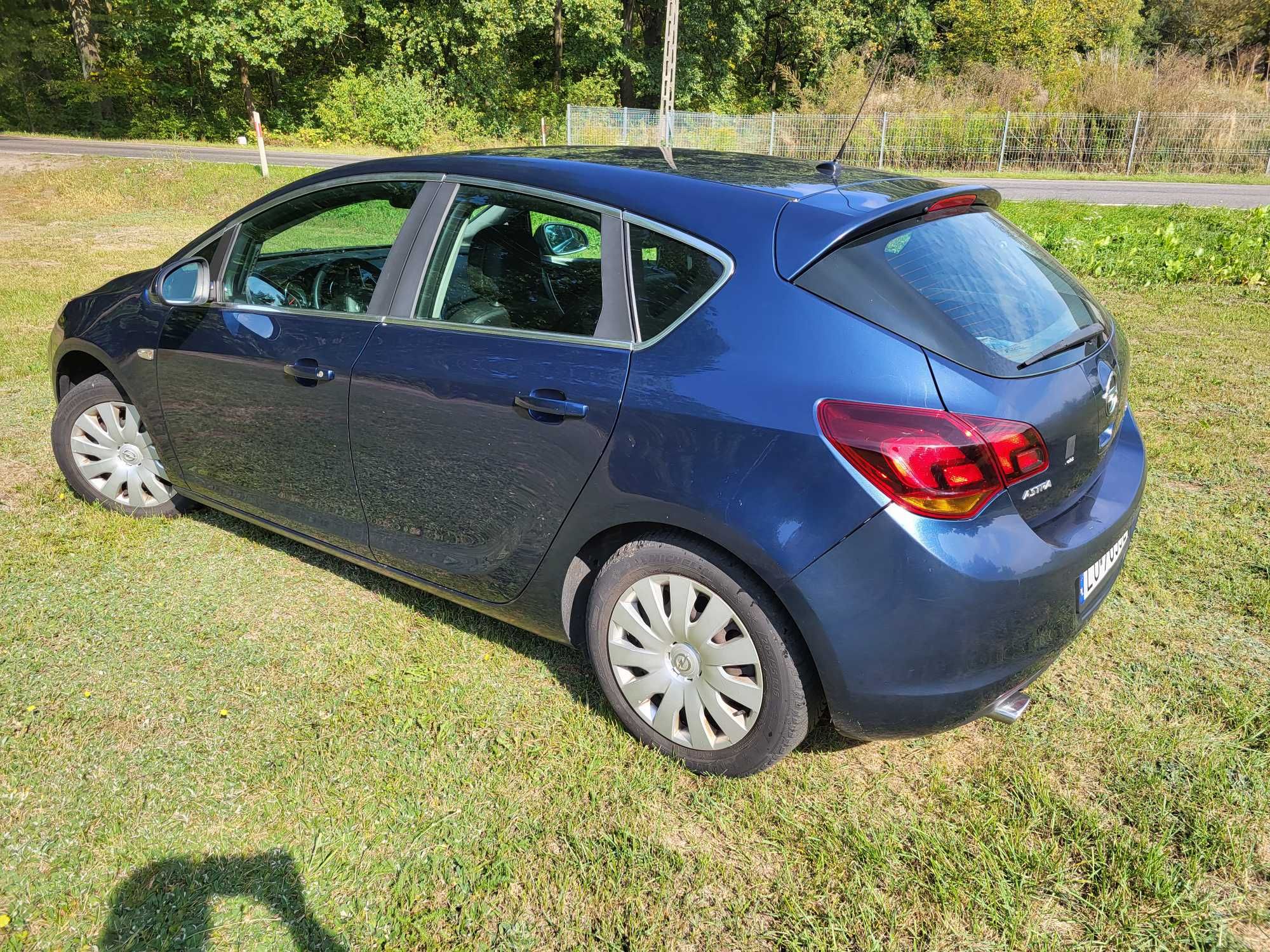 Opel  astra j 1.4 turbo 140km brc lpg nowa butla wazna do 2034