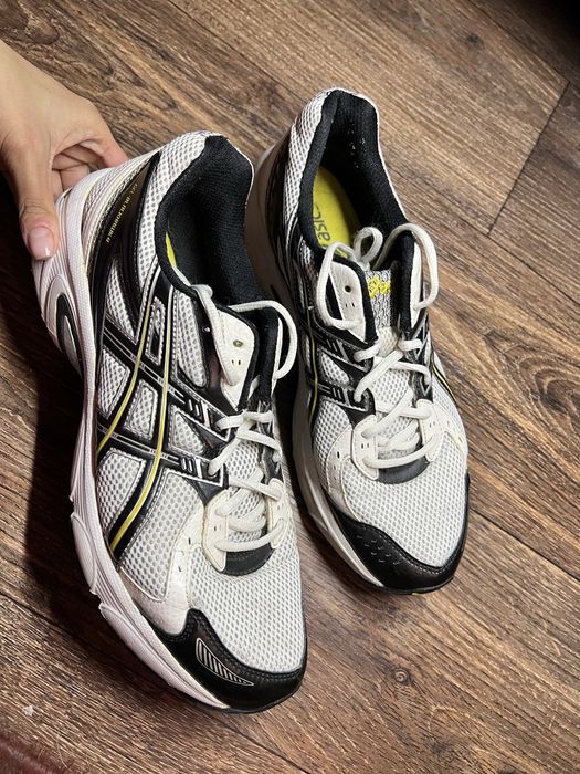 Чоловічі кросівки asics