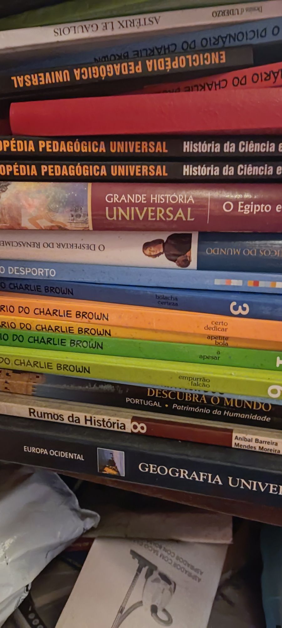 Vários livros para desocupar