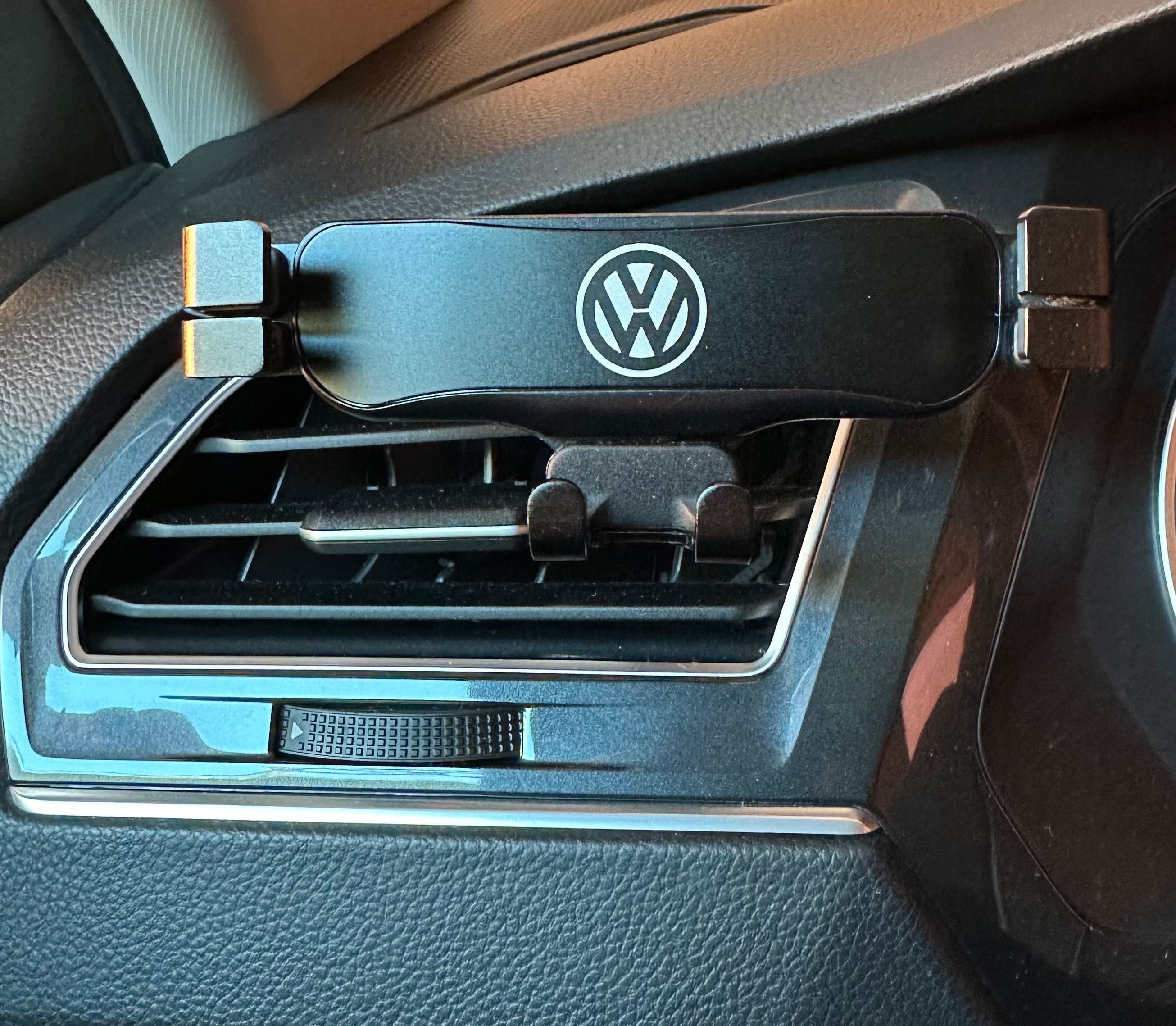 Suporte automóvel VW Volkswagen para telemóvel