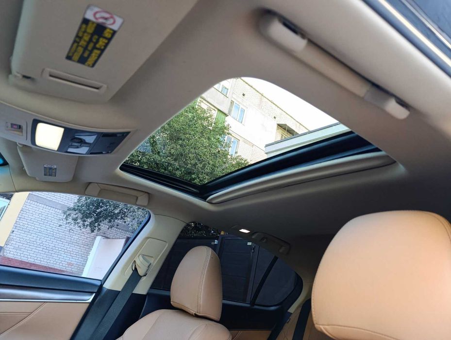 Lexus GS 350 2014 року 3.5 л. /бензин