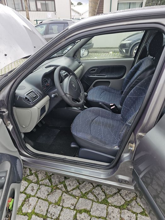 Renault Clio 2001 gasolina 1.2