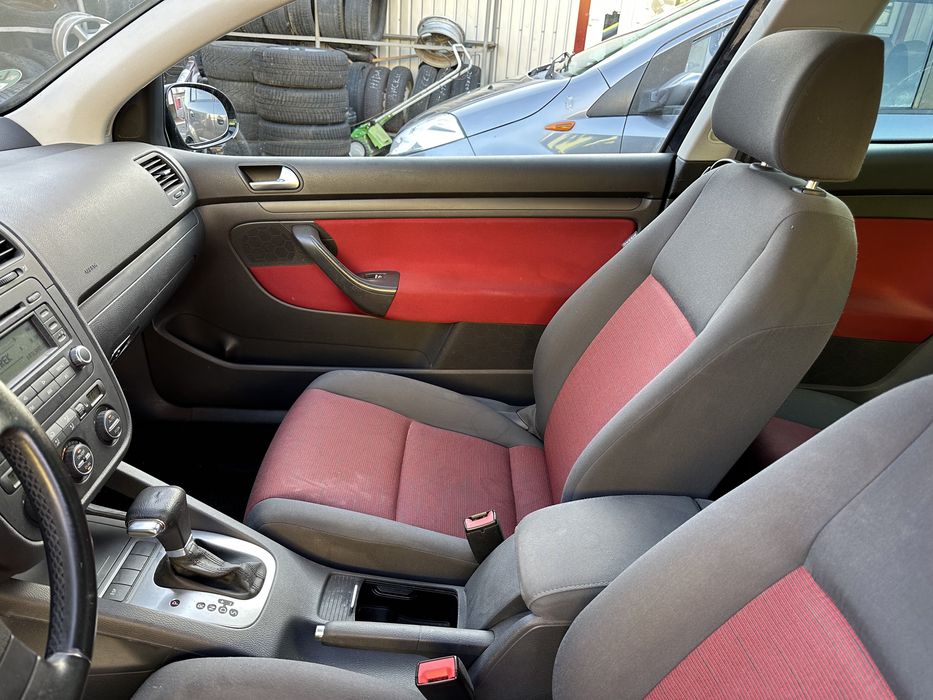 VW Golf Автомат бензин 1,6см