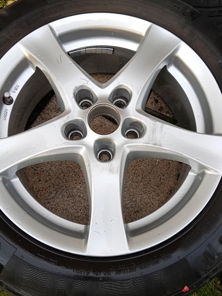 Felgi aluminiowe z oponami letnimi 205 55 R16
