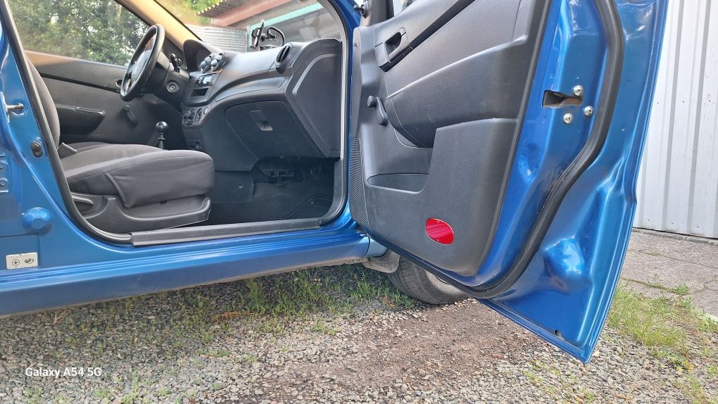 Продам свое авто chevrolet aveo t250 2008