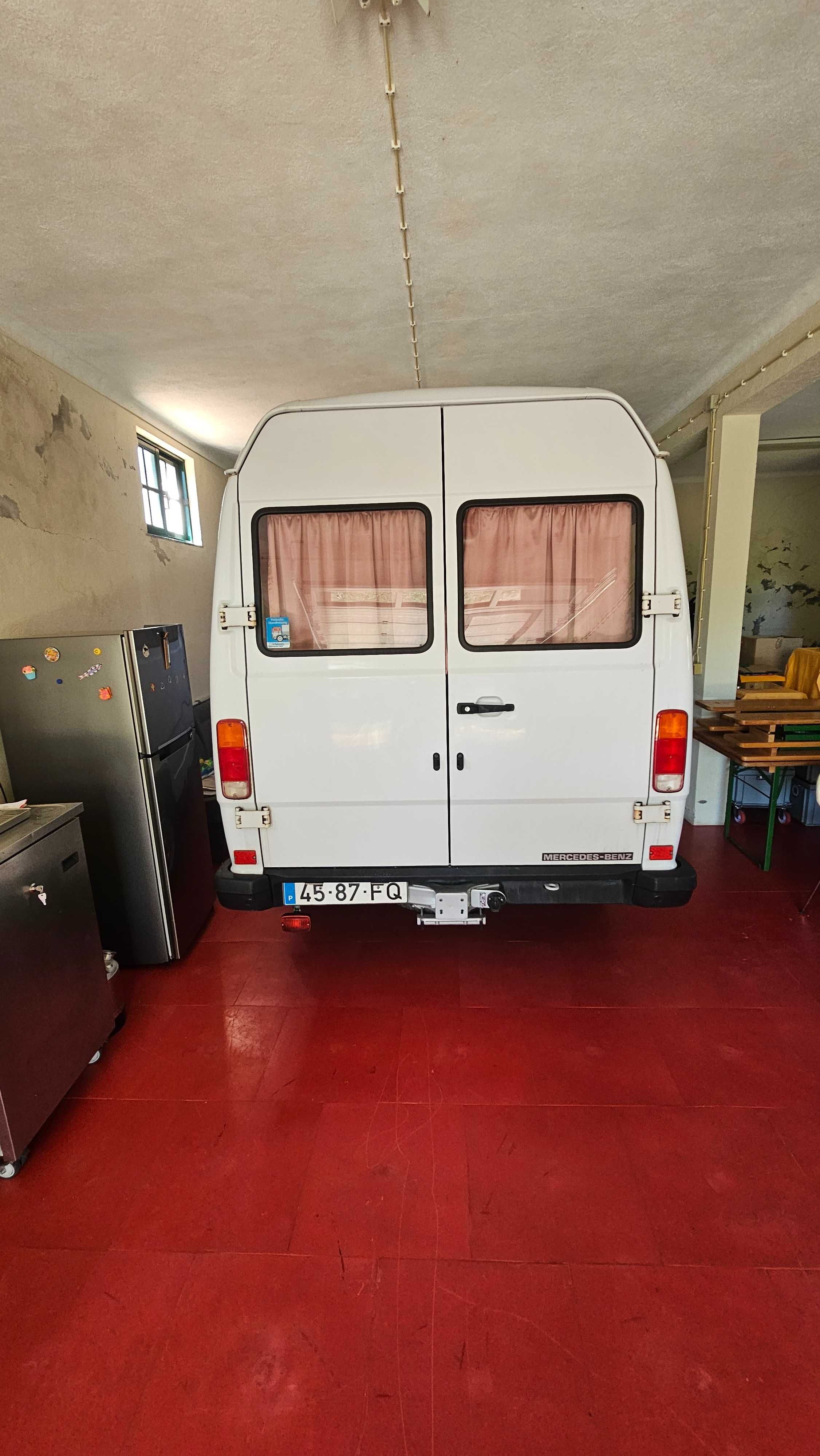 MERCEDES BENZ 310D