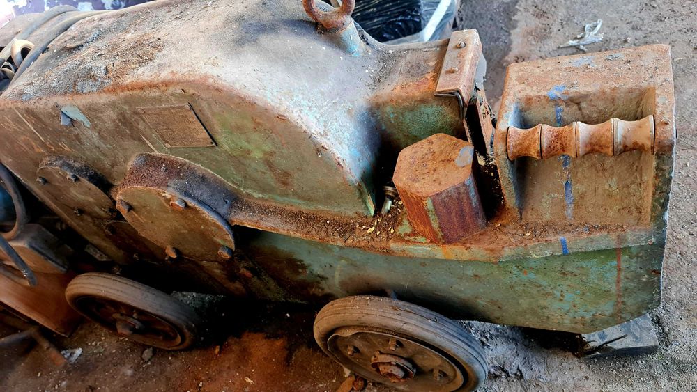 Gilotyna ZREMB NM4-40 do cięcia prętów do 40mm