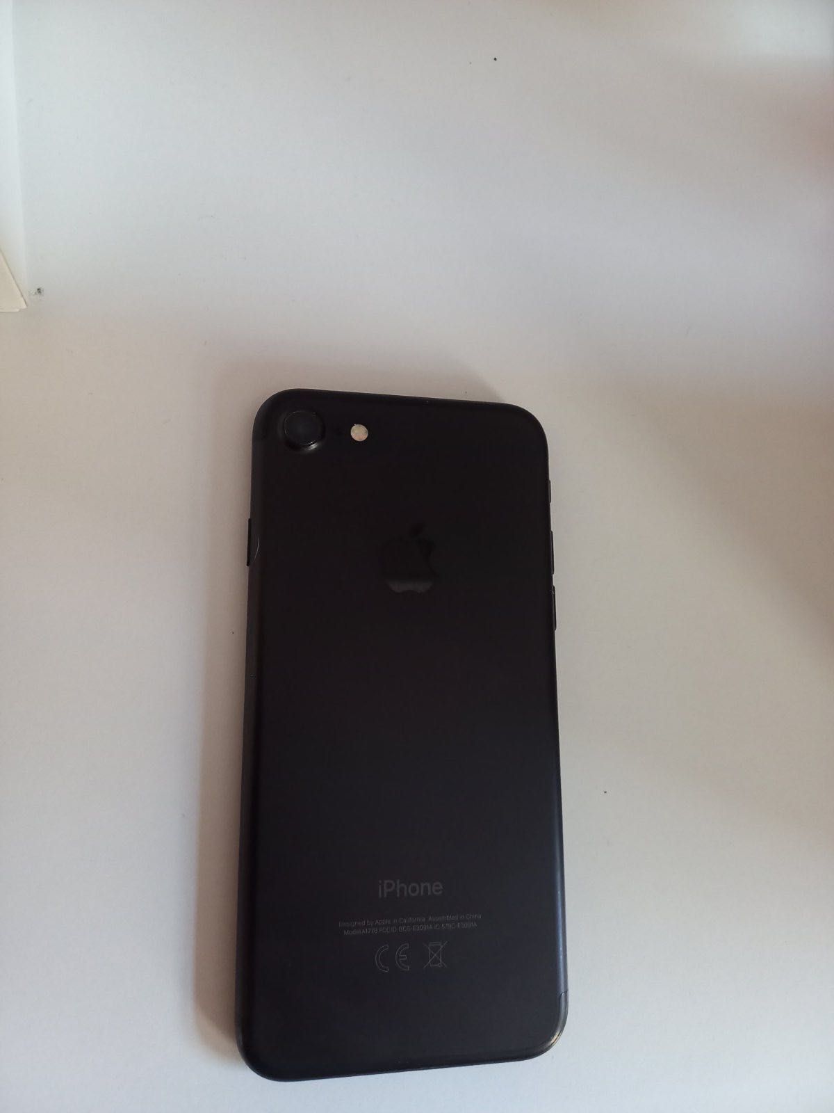 iPhone 7 black 32 GB