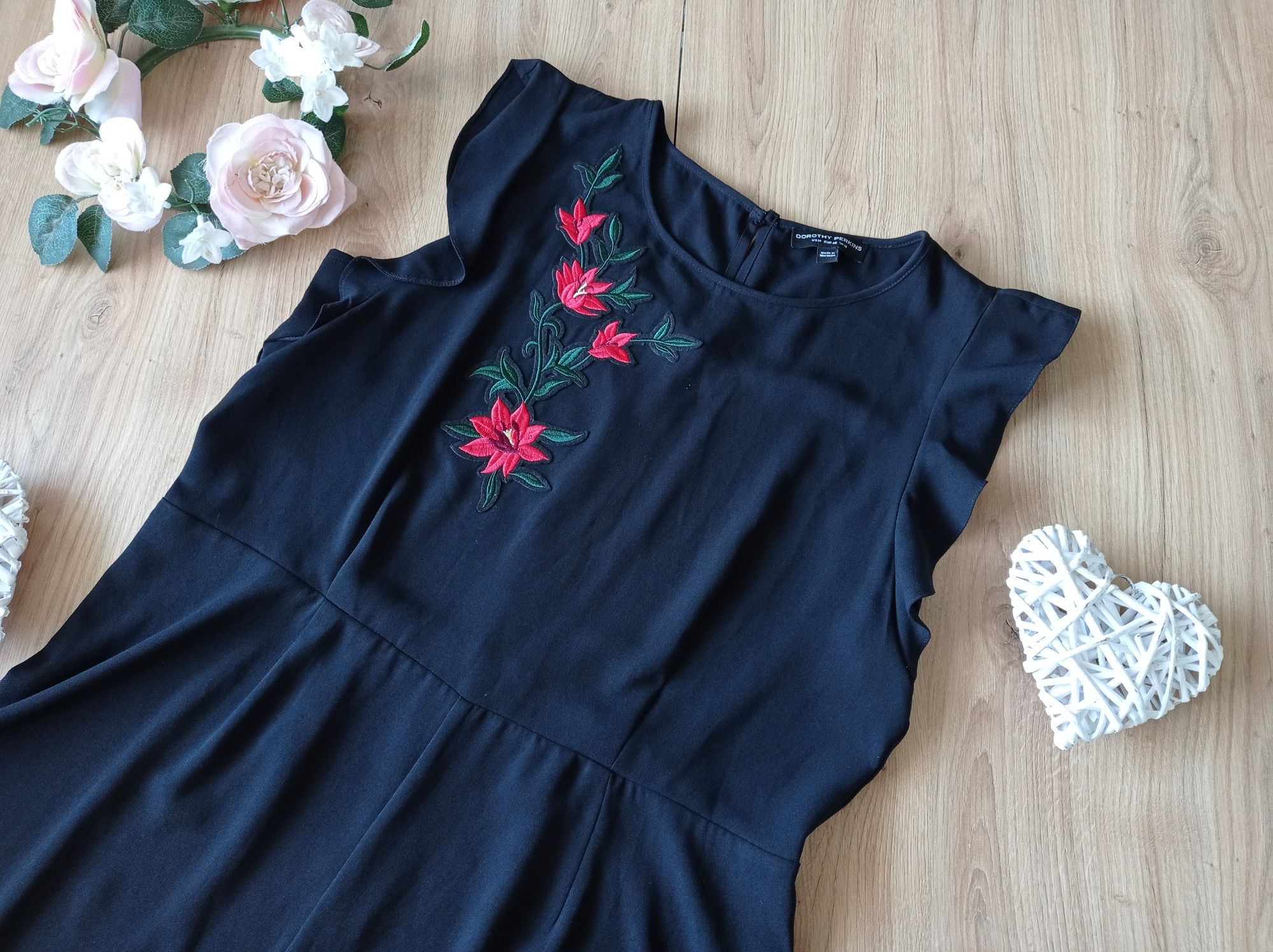 Czarny elegancki kombinezon 44 46 XXXL hafty kwiaty na wesele ślub