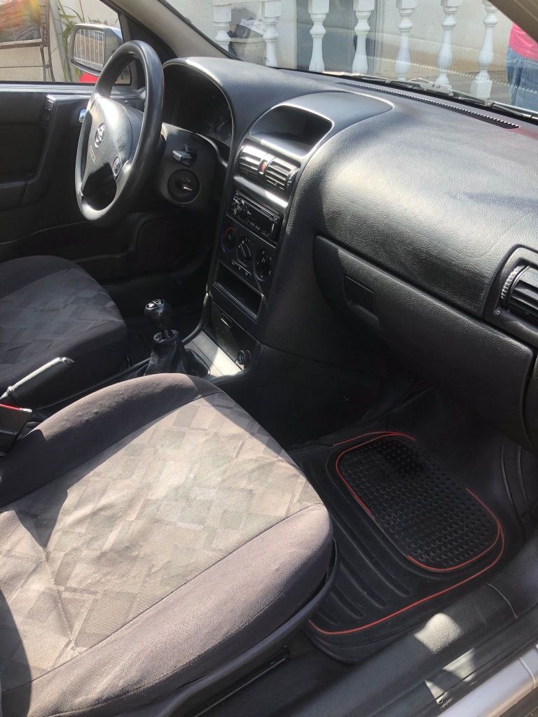 Vendo opel 
Ano 06 2