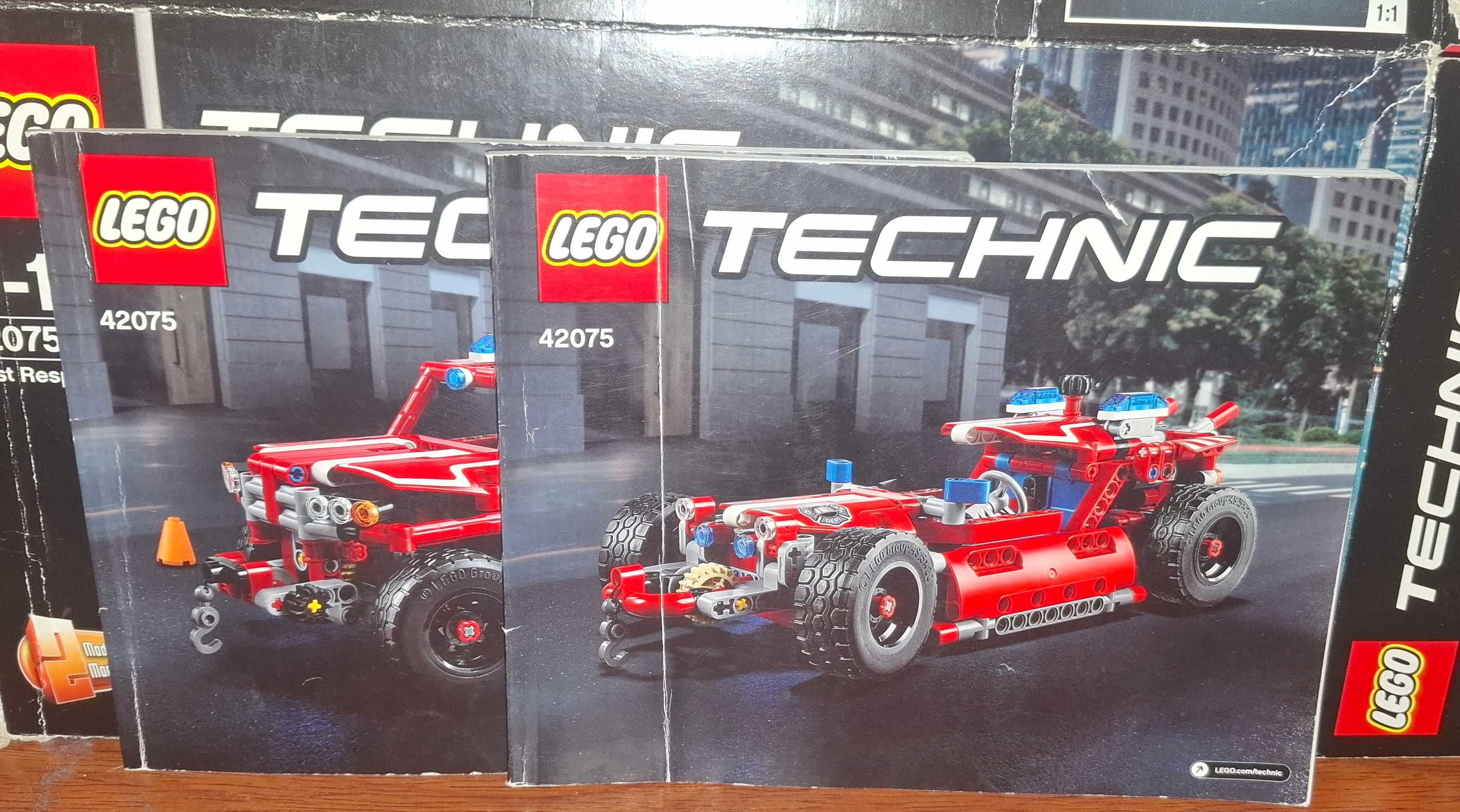 Klocki LEGO Technic 42075 - Pojazd szybkiego reagowania