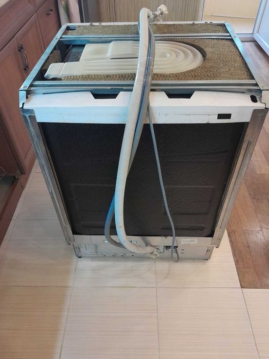 Посудомийна машина Whirlpool W 74