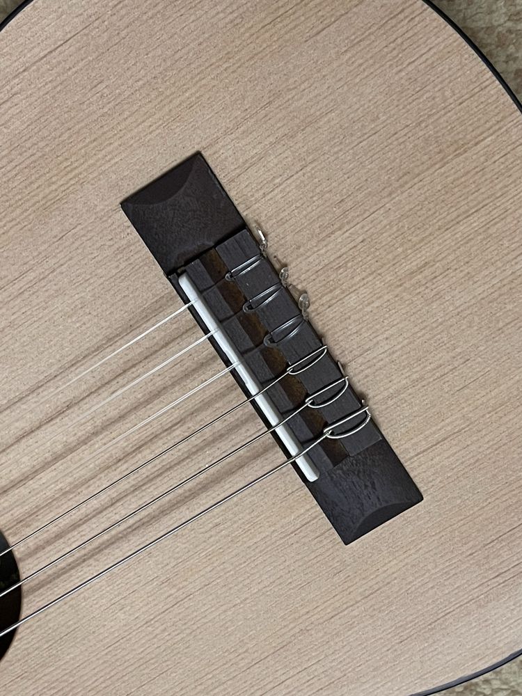 Гітара. гіталеле Yamaha GL1