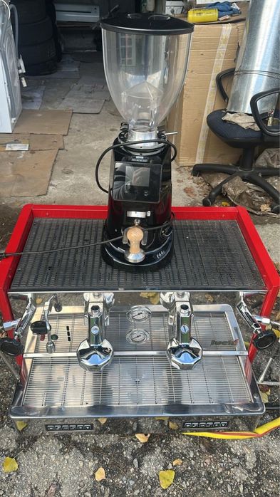 Продается кофемашина и кофемолка