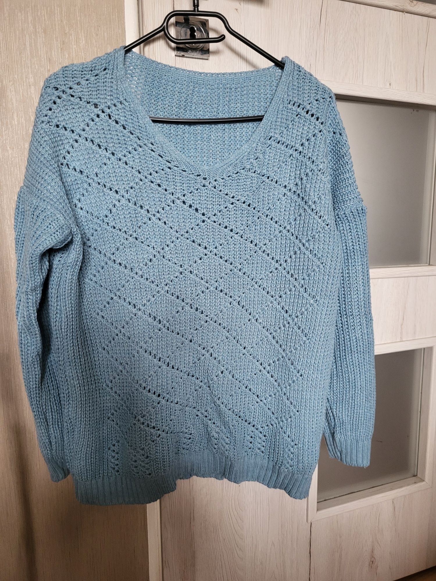 Sweter damski błękitny
