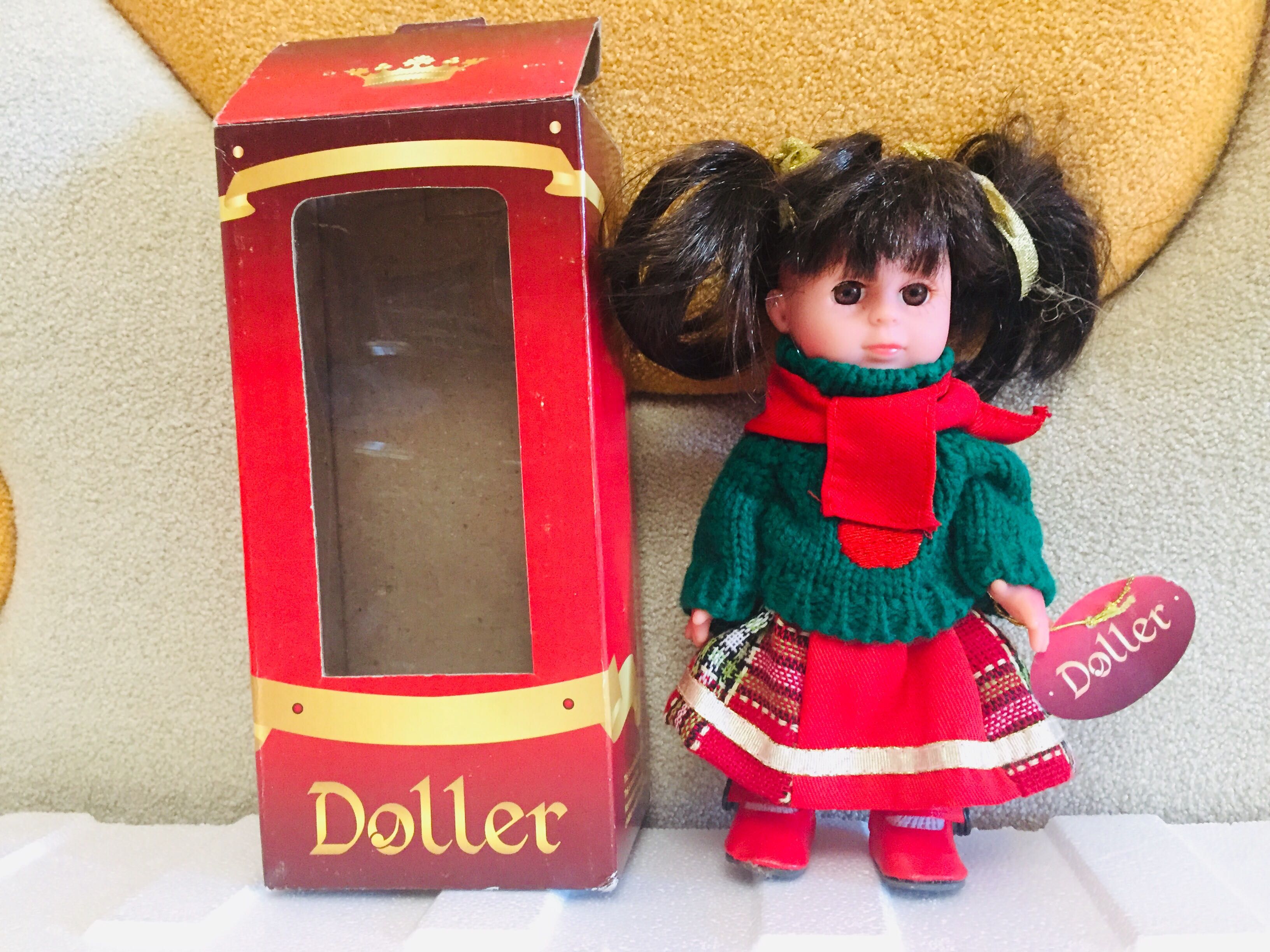 Коллекционная кукла Doller, новая в коробке ,,высота 20 см 170 гр