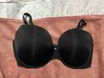 Sprzedaję nowy stanik Victoria’s Secret, rozmiar 36DDD / F80