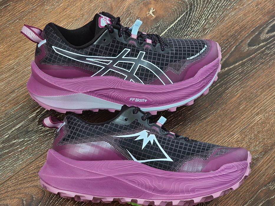 Оригінал 100% жіночі кросівки Asics Trabuco Max 3  EUR 38