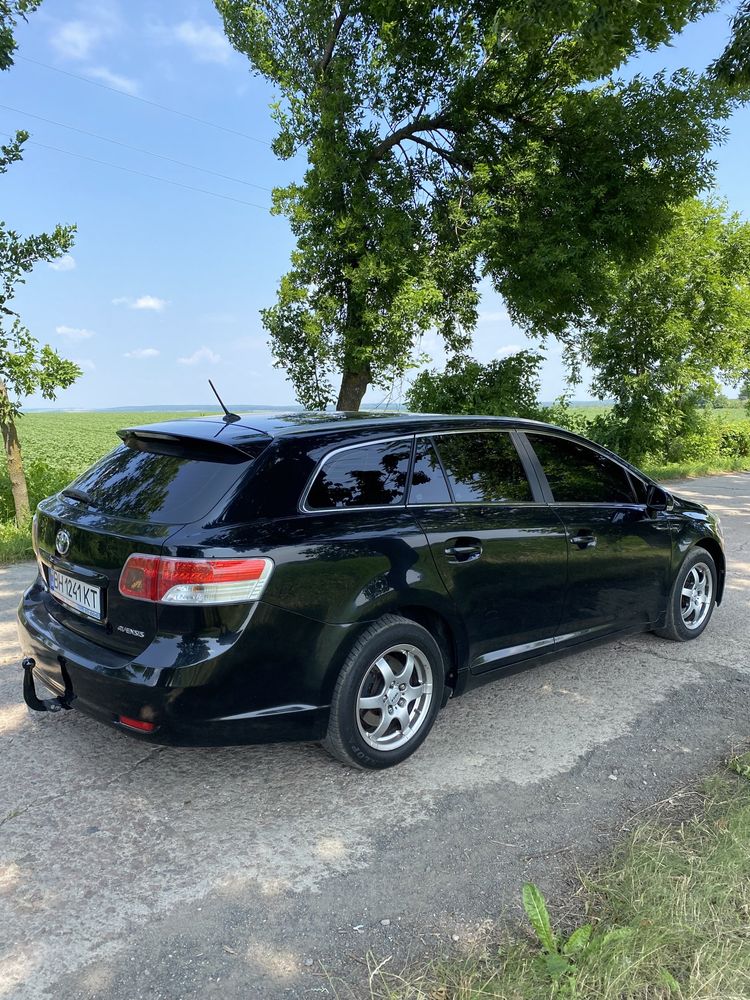 Toyota Avensis гарний стан 2.0 d 4d не фарбована