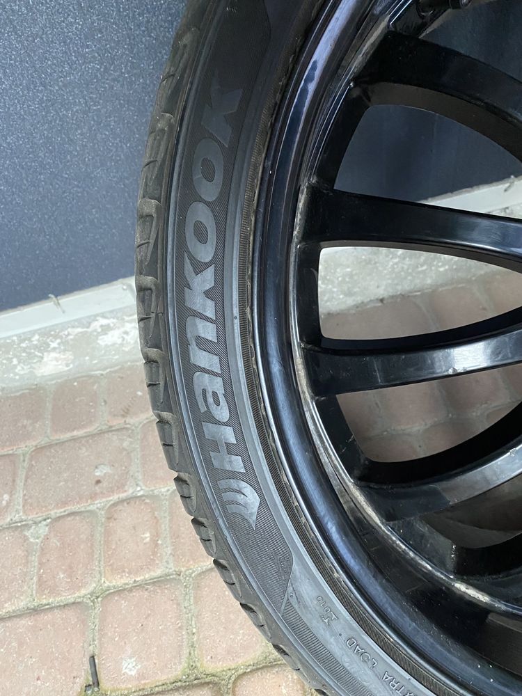 Комплект дисків з літніми шинами 295/30R22 на Porsche Cayenne