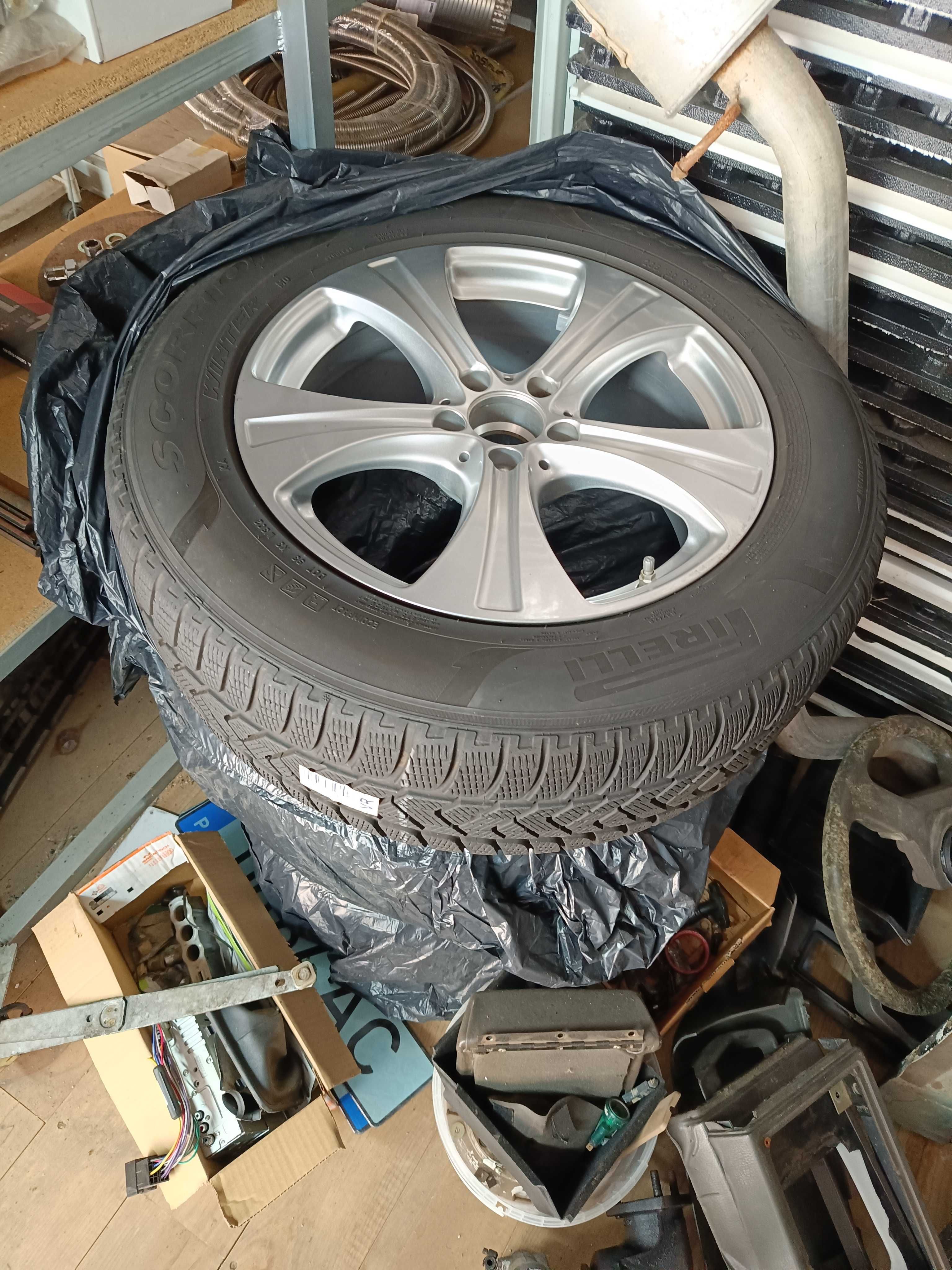 4 Jantes Mercedes 18 com pneus - como NOVAS e Pneus NOVOS