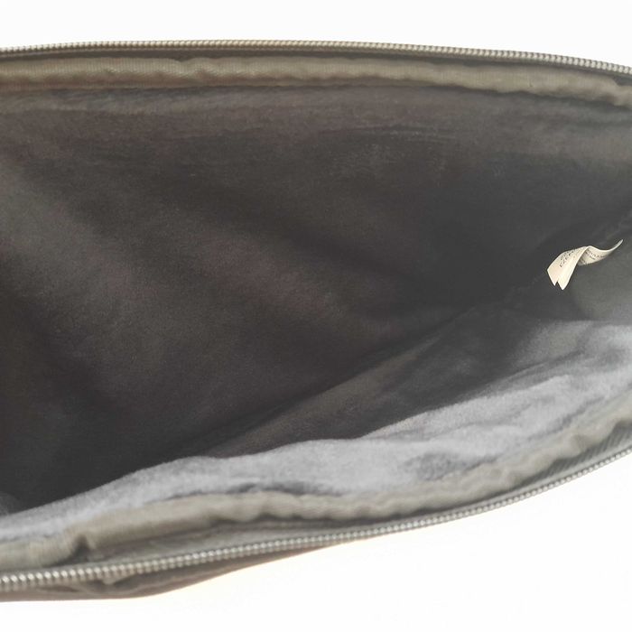 Etui / pokrowiec na laptopa 16" / 42cm Case logic