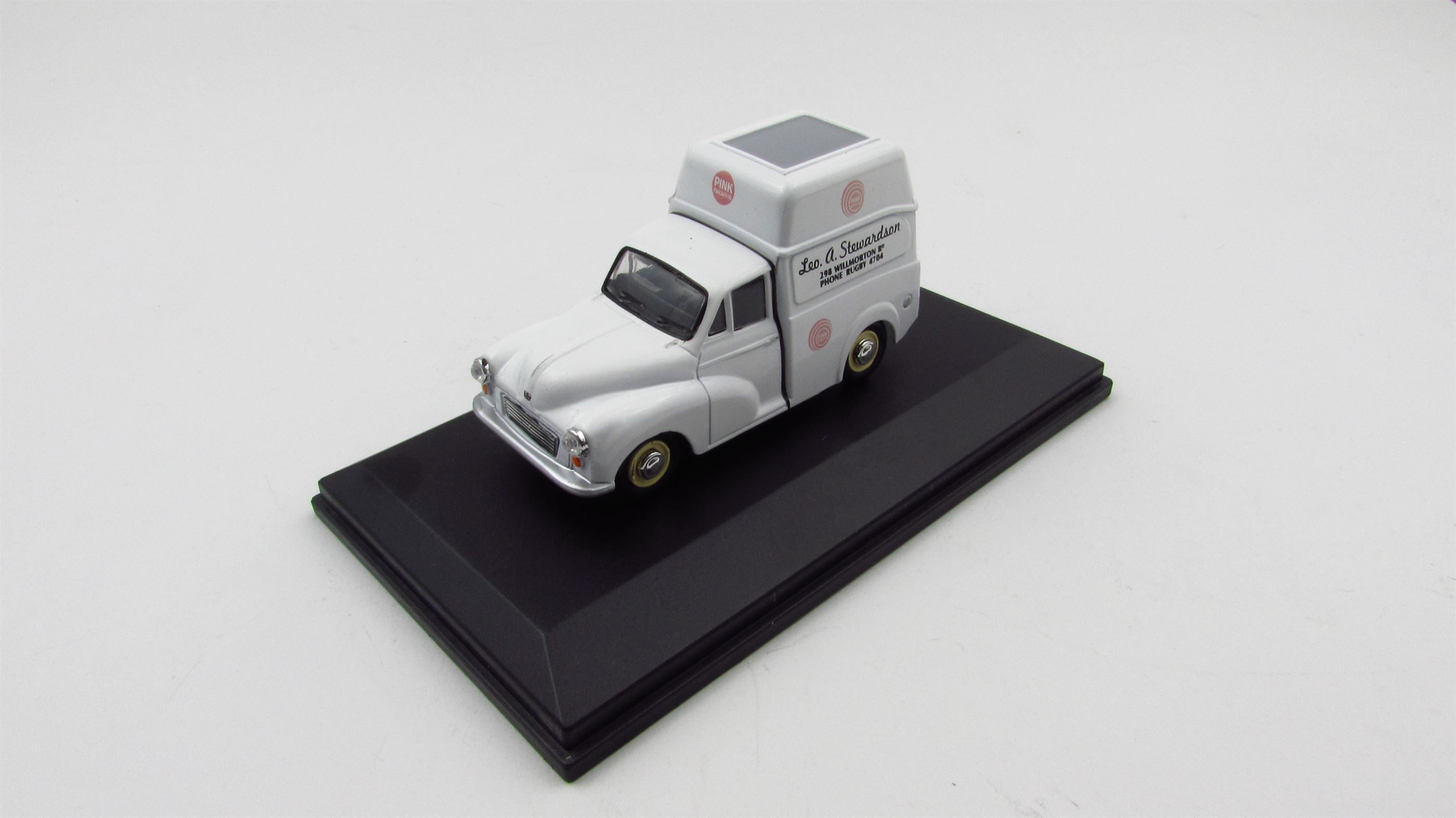 OXFORD DIECAST - Morris Minor High Top Van Leo Stewardson - 1:43 Model