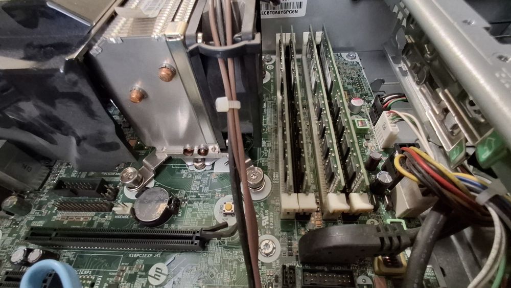 Komputer biurowy HP Elitedesk G1 800SFF