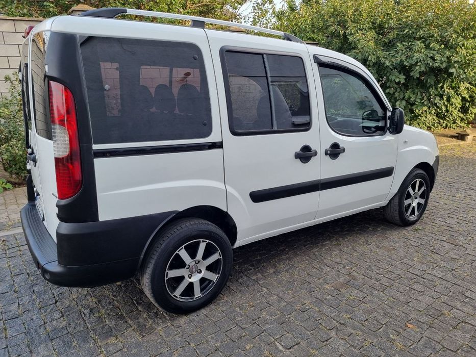 Fiat doblo оригінальний пасажир 1,3 2015р у відмінному стані.